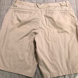 Columbia Khaki Shorts - 12
